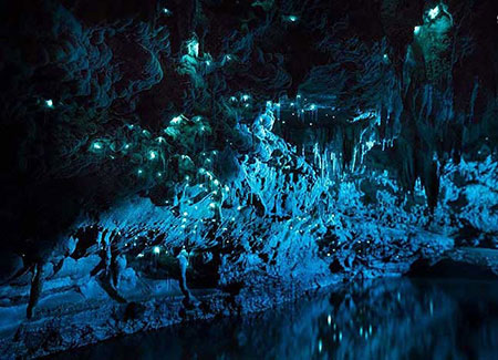 غار وایتومو در نیوزلند