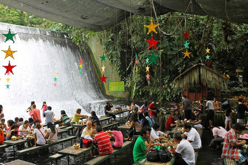 رستوران آبشار لاباسین