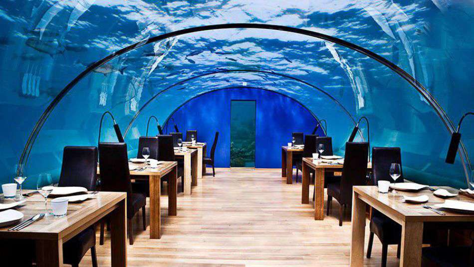 رستوران زیر آبی ایتا